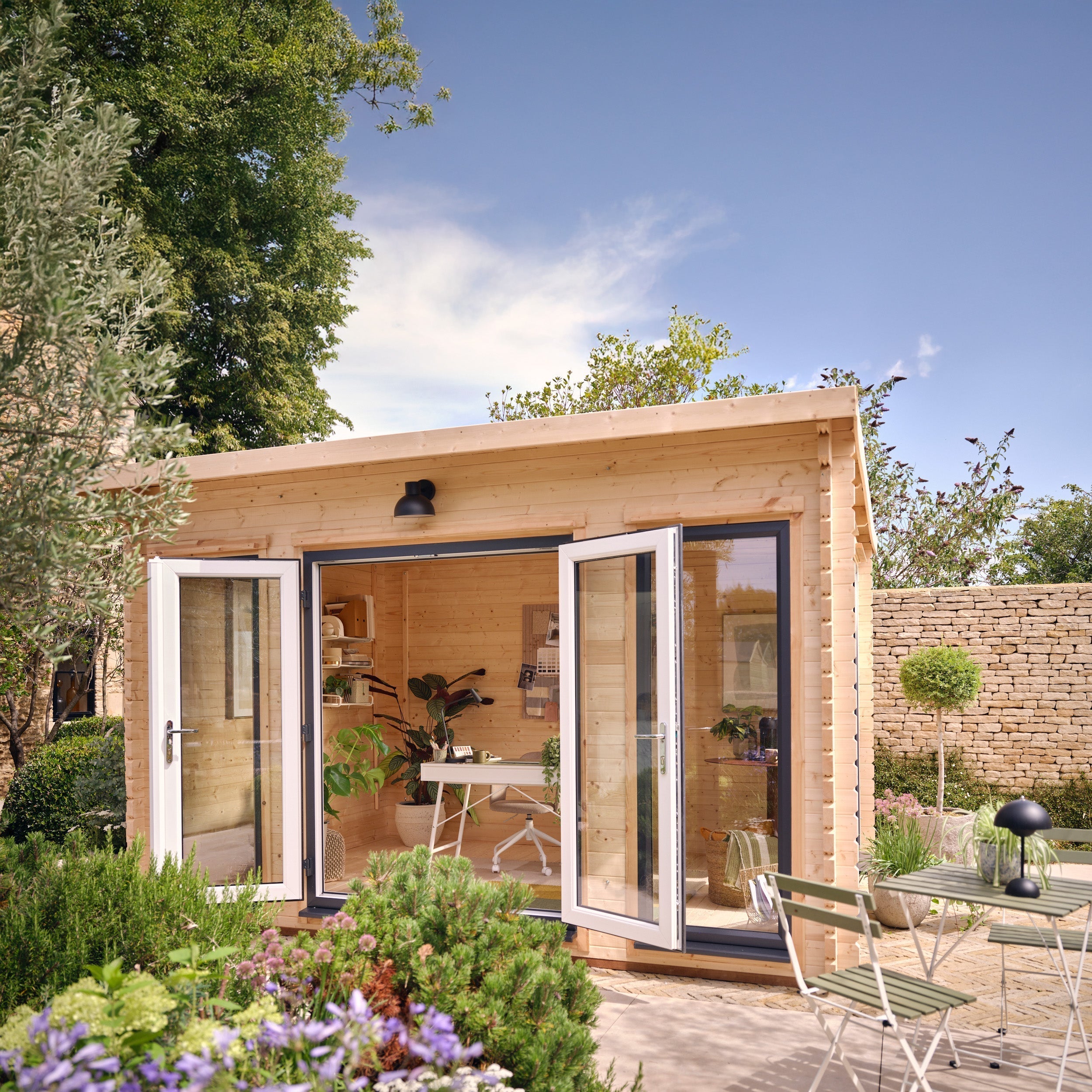 Waltons' ultimate guide to buying a log cabin