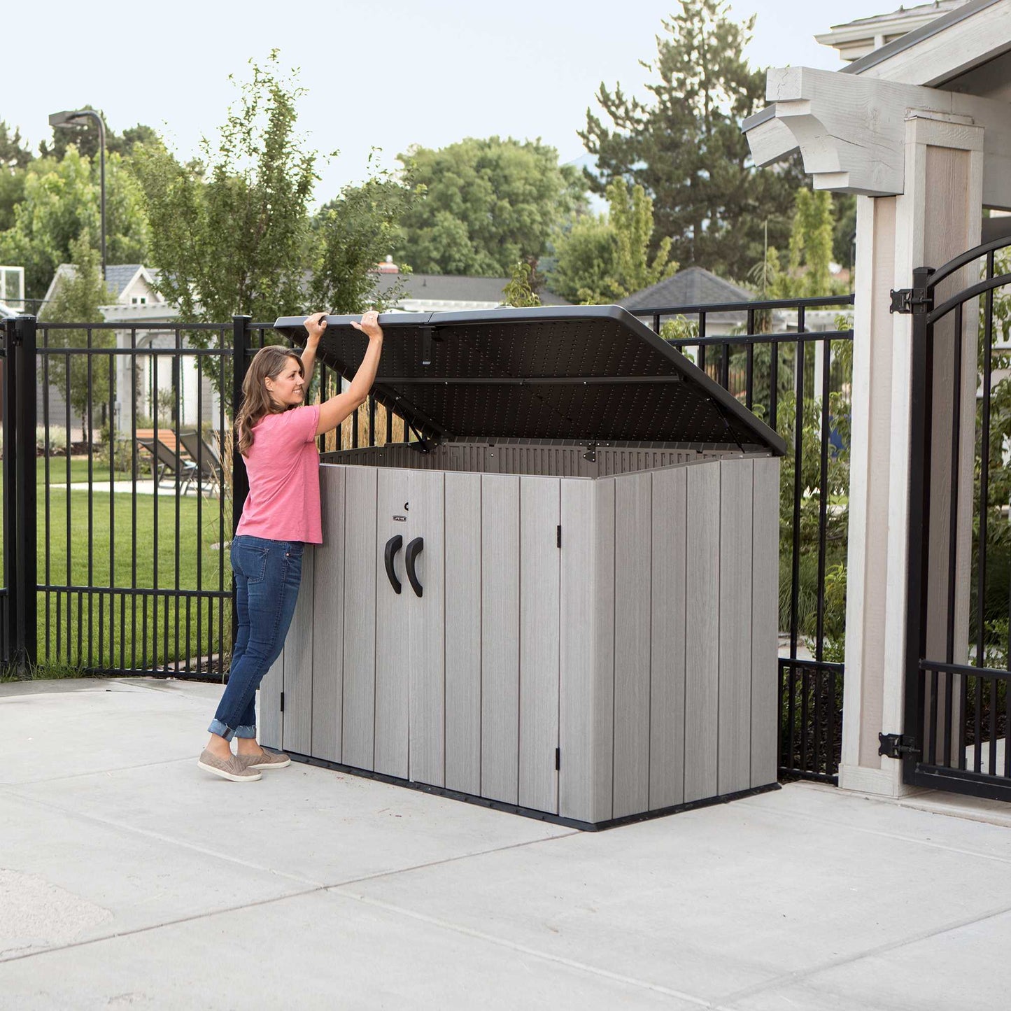 Lifetime Horizontal Storage Shed - 2400L