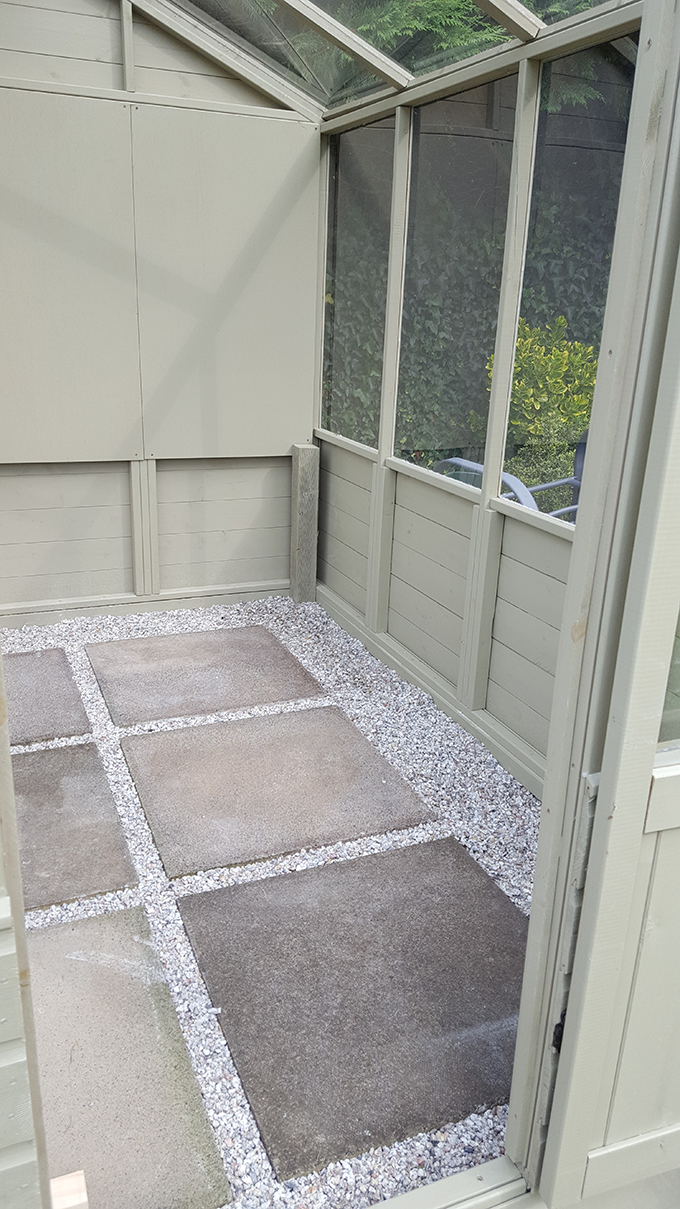 Greenhouse floor full of gravel Greenhouse floor full of gravel