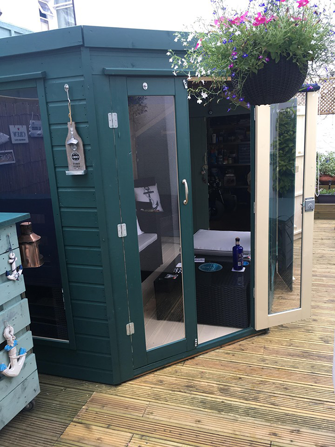 Pamela's 11 x 7 corner summerhouse Pamela's 11 x 7 corner summerhouse