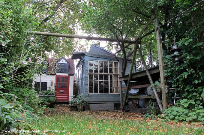 Philip Pullman's shed Philip Pullman's shed