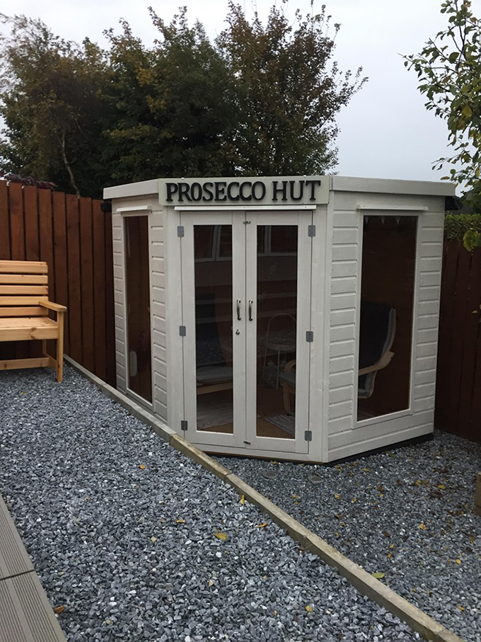 Grant's Prosecco Hut 3 Grant's Prosecco Hut 3