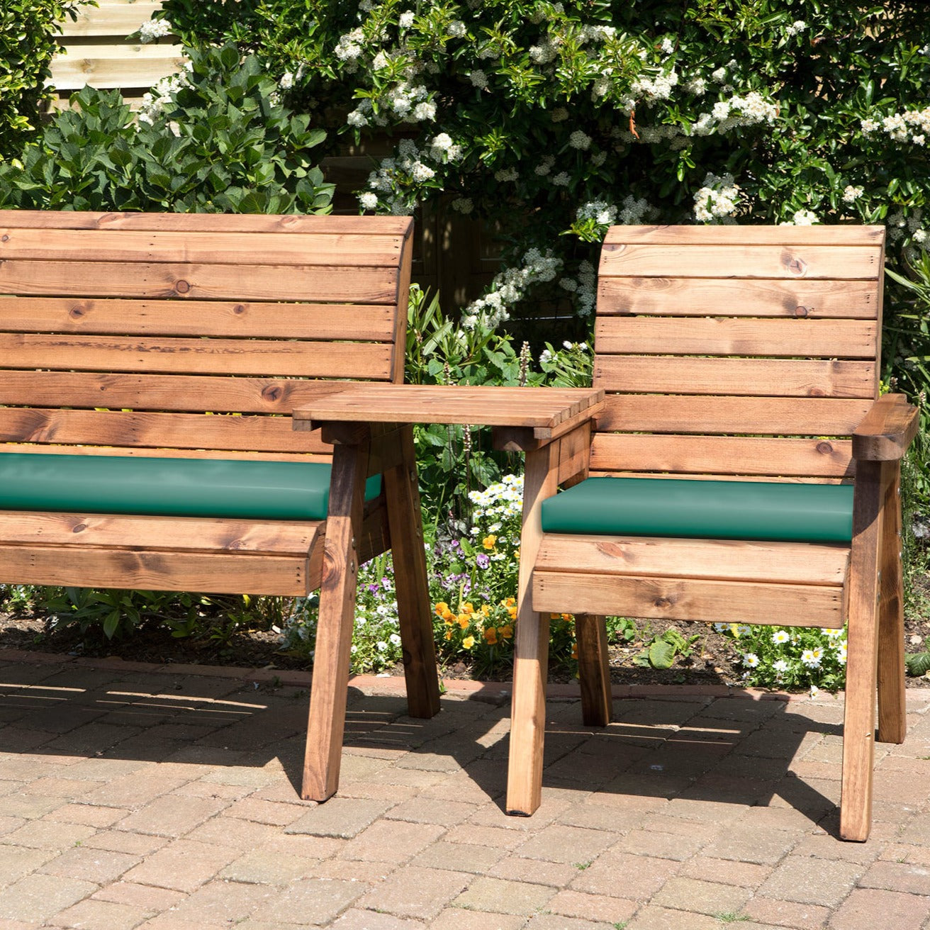 Charles Taylor Three Seat Straight Companion Set With Cushions