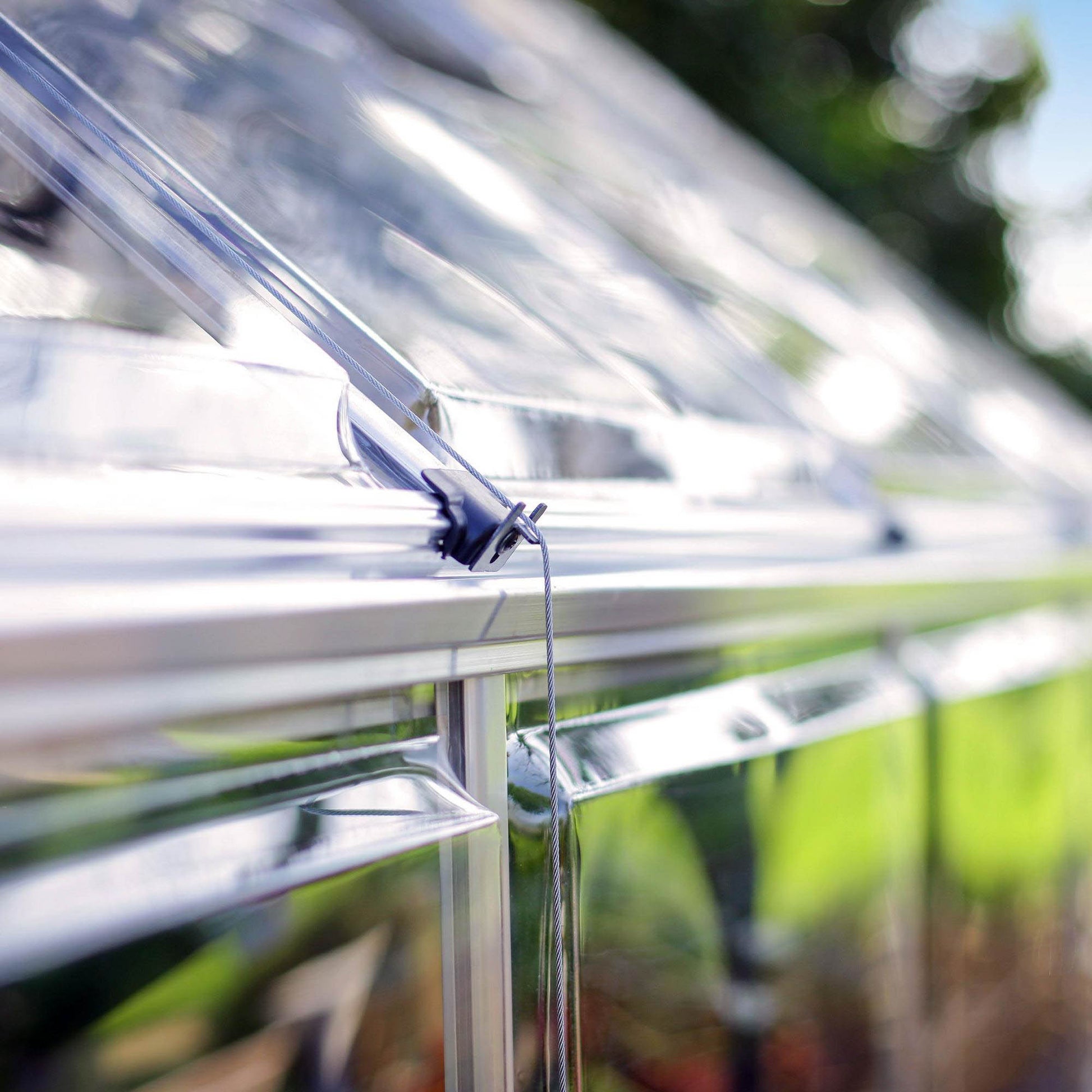 Anchoring kit on a metal greenhouse